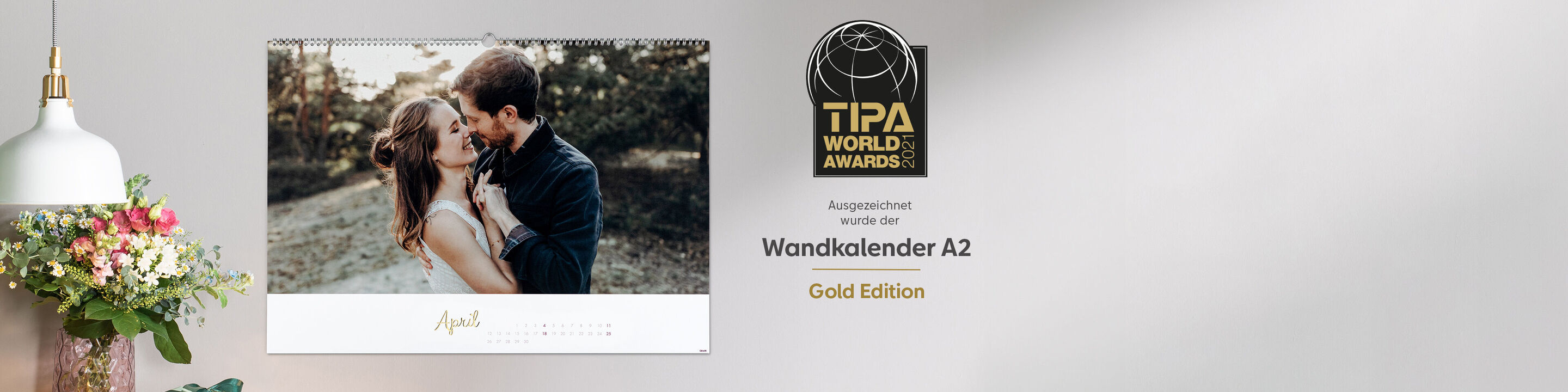 Wundervoller Wandkalender mit verliebtem Paar im Freien