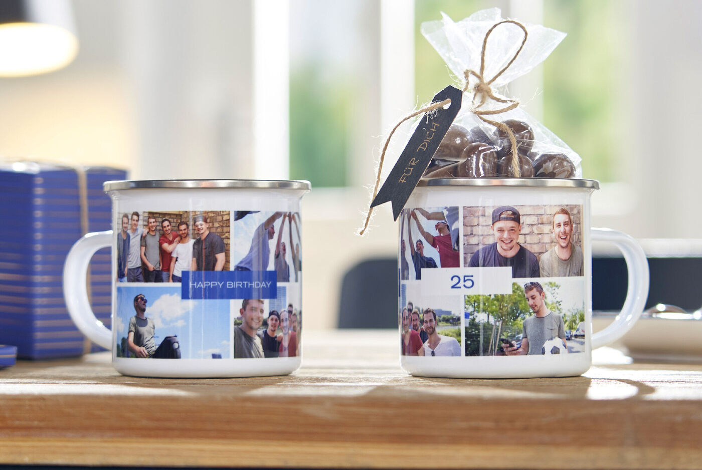 Zwei personalisierte Tassen mit schönen Fotos und Geschenken für einen Geburtstag
