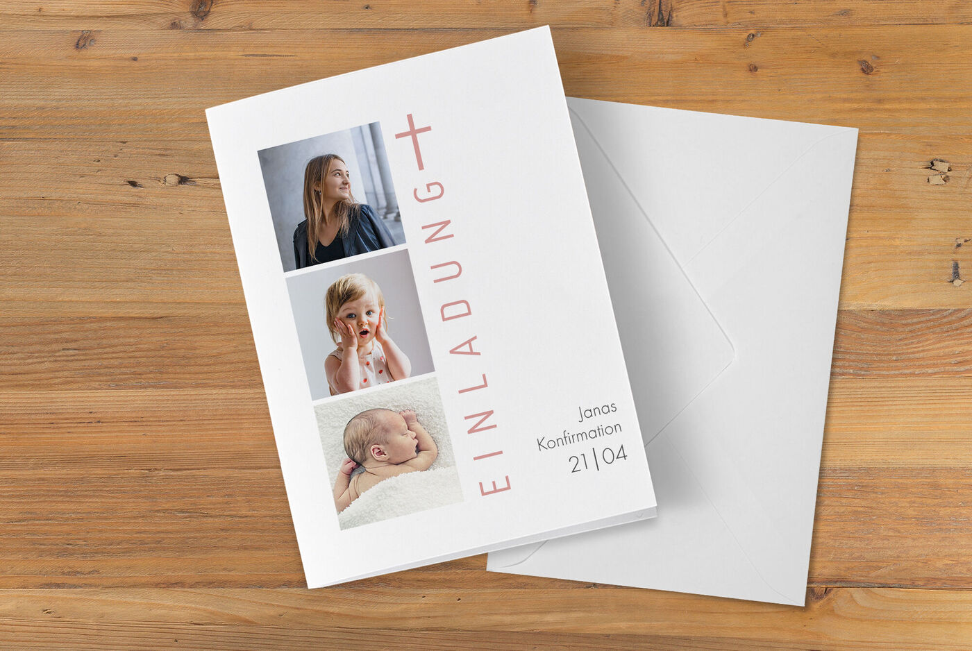 Einladung zur Konfirmation mit drei Fotos in verschiedenen Rahmen und einem weißen Umschlag.