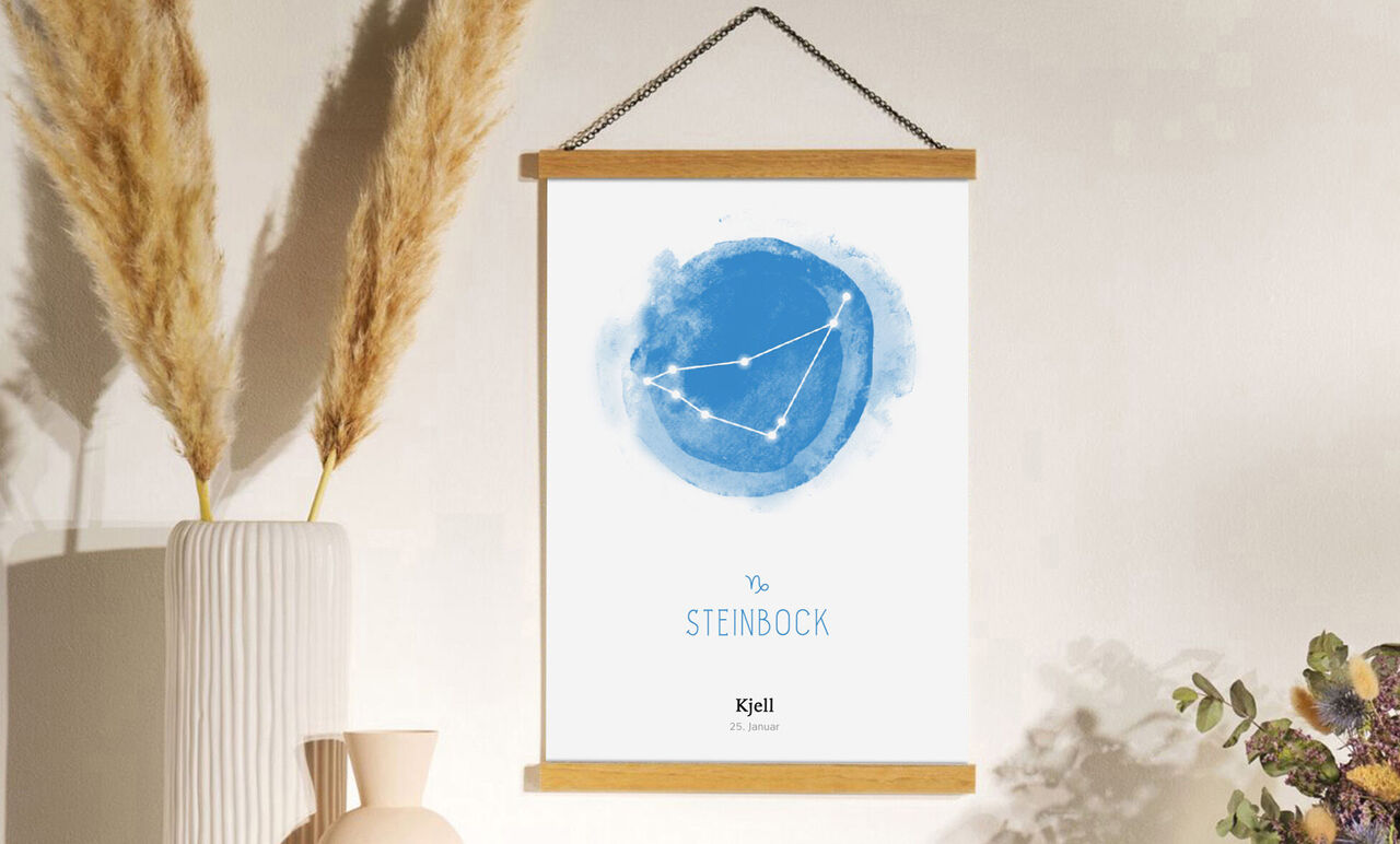 Minimalistisches Wandbild mit dem Sternzeichen Steinbock in Blau