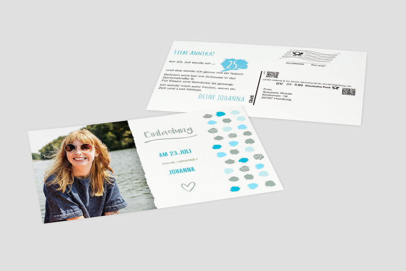 Eine Einladungskarte mit buntem Design und Platz für persönliche Informationen. Helle Farben und kreative Gestaltung vermitteln Freude und Herzlichkeit